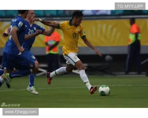 足球明星撞脸大揭秘这些球员竟然长得如此相似让你大吃一惊